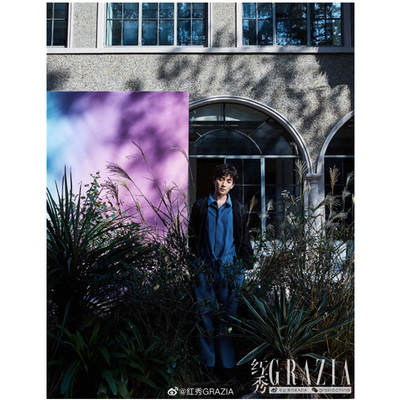 One poster on Zhu Yilong's official website is shipped, no magazines Red Show GRAZIA December 2019 Issue 437