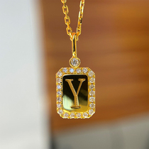 18K gold diamond small square card z letter h pendant necklace lock bone chain woman 26 English light extravagant 100 hitch wind
