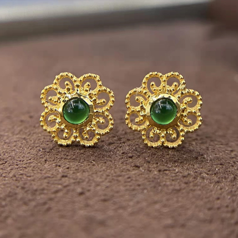 Emerald ear pin 18k gold inlaid ice egg face earrings women's thick gold yang green small earrings small and exquisite all-match