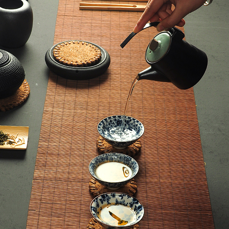 Up with simple teapot Chinese style restoring ancient ways is not ceramic teapot with a leak hole girder pot of tea tea set