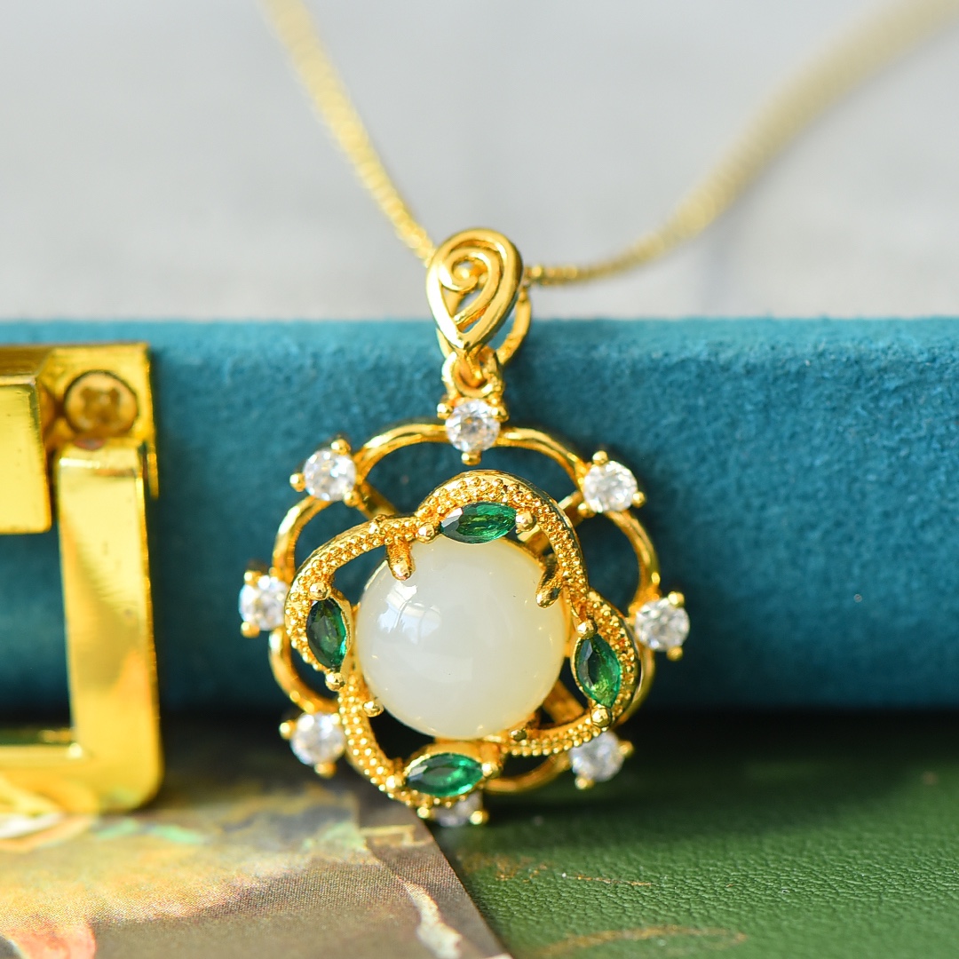 Auction of Hetian Jade White Jade Time Comes and Turns Luxury Inlaid Pendant