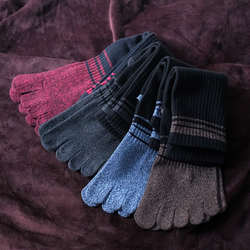 4 Pairs of Winter Mid-Calf Five-Toe Socks for Men, Thickened High-Tube Pure Cotton Five-Toe Socks with High Elasticity ins Men's Socks