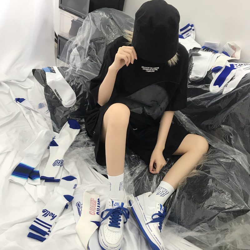 Trendy Men's and Women's Mid-Calf Long Socks with Blue Letter Stripes, Street Style, ins Sports Pure Cotton Korean Hip-Hop Socks Trendy Men's and Women's Mid-Calf Long Socks with Blue Letter Stripes, Street Style, ins Sports Pure Cotton Korean Hip-Hop Socks