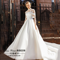 2021 new one-shoulder long-sleeved satin lace retro bridal ceremony main wedding dress custom Hepburn simple wedding dress