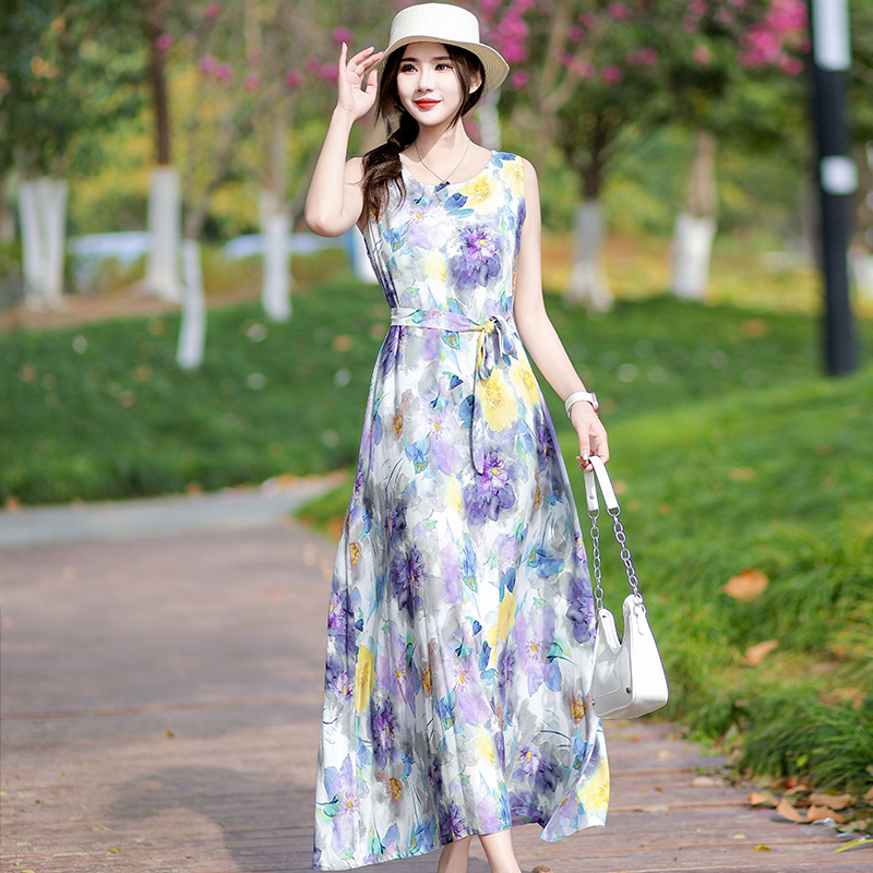 Cotton Silk Dress 2025 Summer New Style Sleeveless Belt Slimming Long Dress Elegant Mother's Wear Vacation Style Beach Dress