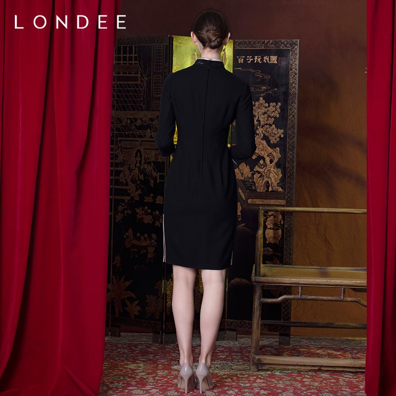 Londee/龙笛 Demi-season comfortable woolen cheongsam, with embroidery Londee/龙笛 Demi-season comfortable woolen cheongsam, with embroidery