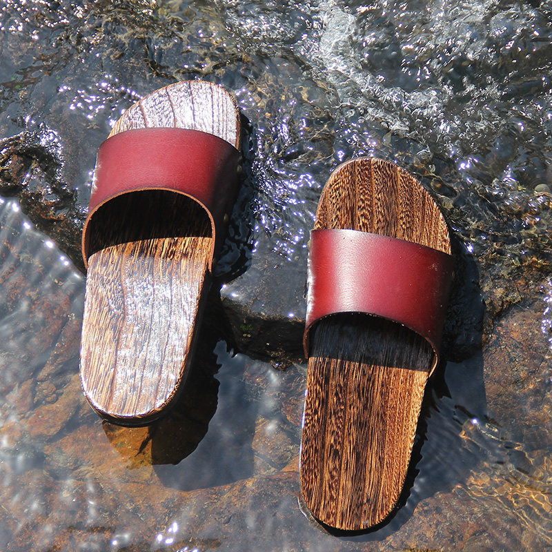 Men's clogs slippers wooden bottom flip flops cool wooden planks healthy solid wood slippers daily home shoes