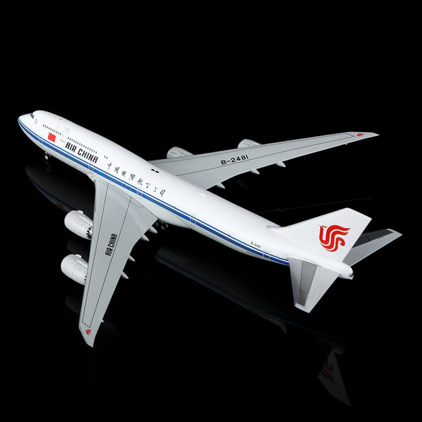 JC Wings 1:200合金飞机模型中国国际航空B747-8I 标准机翼版本收藏展示