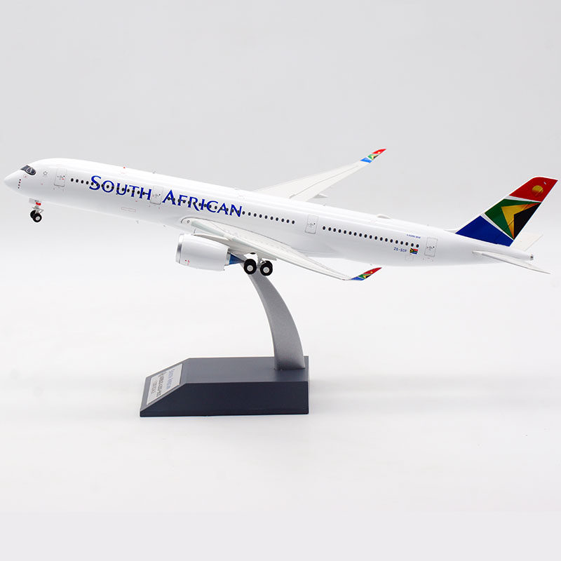 Inflight 1:200 aircraft model alloy material South African Airways Airbus A350-900 ZS-SDF