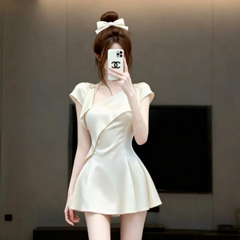French-Style Gentle Off-Shoulder Waist-Cinching A-Line Dress for Women, New Summer Model with a Luxurious Feel, Perfect for Petite Figures and Stunningly Elegant French-Style Gentle Off-Shoulder Waist-Cinching A-Line Dress for Women, New Summer Model with a Luxurious Feel, Perfect for Petite Figures and Stunningly Elegant