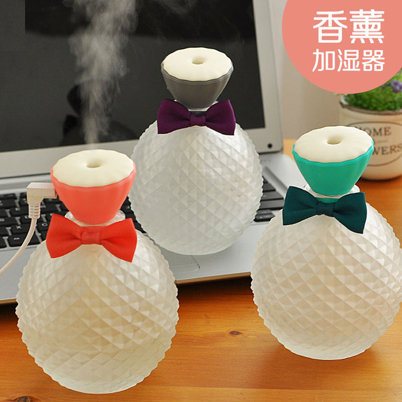Mini usb humidifier aromatherapy machine office moisturizing spray gas mute creative cute crystal bottle car