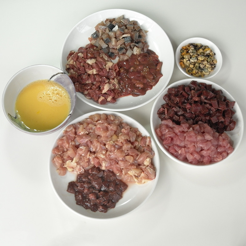 Homemade Fully Cooked Cat Food with Chunks of Meat, Pure Meat Wet Food for Cats of All Stages, Diced and Stored at Room Temperature