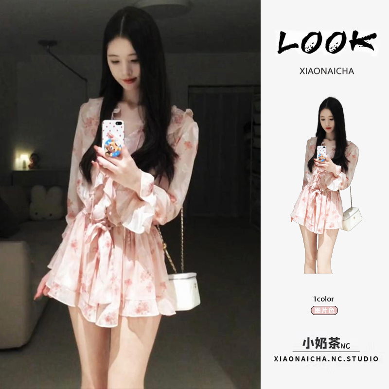 Gentle Style Bell-Sleeved Floral Dress for Women, New Summer Style, Waist-Cinching, Slimming, Ruffled Long-Sleeved Short Skirt, Fairy Dress Gentle Style Bell-Sleeved Floral Dress for Women, New Summer Style, Waist-Cinching, Slimming, Ruffled Long-Sleeved Short Skirt, Fairy Dress
