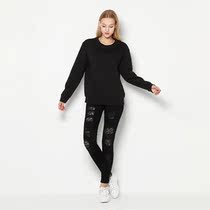 Lady Giles Breaks tight small-footed jeans pull-out cabinet slightly flawless and dont change mind dont take a shot.