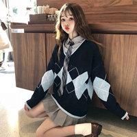 Bộ đồ nữ thần mùa thu 2018 phiên bản Hàn Quốc mới của áo len cổ chữ V khí chất mới + áo sơ mi để gửi cà vạt + xếp li váy chữ đồ mặc nhà