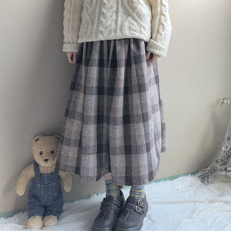 2022 new Korean version of the student retro plaid skirt autumn and winter women's high waist pleated skirt mid-length skirt long skirt