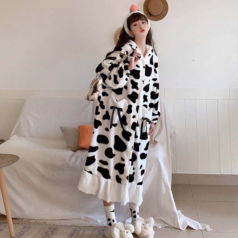 Cute cow sweet 2021 new student night dress Women's spring and autumn nightgown pajamas can be worn outside the autumn and winter home clothes