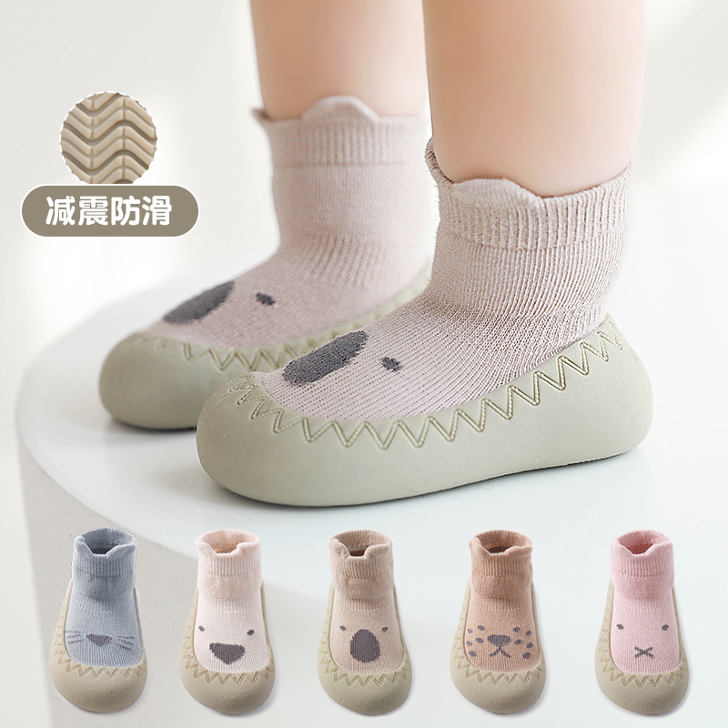Хлопчатобумажная детская обувь для малышей; весенняя, осенне-зимняя обувь на мягкой подошве; мужская и женская детская нескользящая обувь на плоской подошве; домашняя детская обувь и носки для годовалых детей.