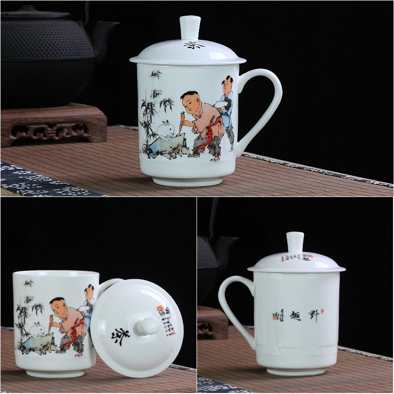 Jingdezhen ceramics cup with cover office meeting gift ipads China cup blue and white porcelain cup can be customized design and color