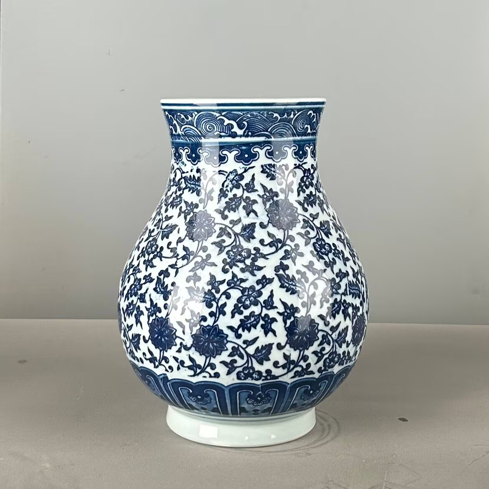 仿大清干隆青花瓷瓶明清风格陶瓷花瓶瓷绘轩制古玩摆件青花缠枝莲纹福筒