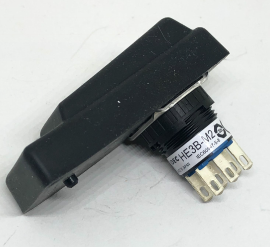 1DEC Izumi HE3B-M2PB enable switch 2 contacts 3 positions HE3B-M2PY 6 feet