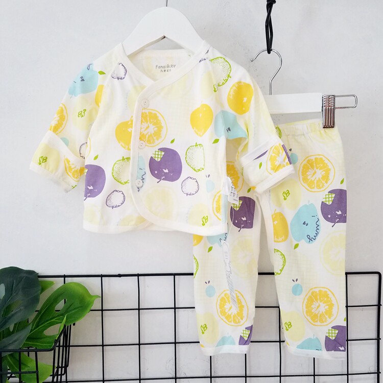 Clear cabin Spring and autumn thin section Where love Baby newborn suit Pure cotton preliminary baby clothes woolen sweater to the brokenness