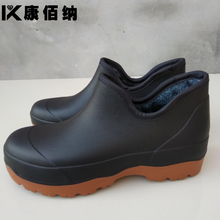 Giày đi mưa ấm áp cho nam cộng với giày nhung đầu bếp Giày cao su Giày nhựa thời trang nam và nữ nhẹ không thấm nước chống trượt 4546 yard giày thể thao nam chống nước