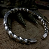 Original 999 Silver Hand Hmong Features Simple Tork Square Bracelet Merkle Silver