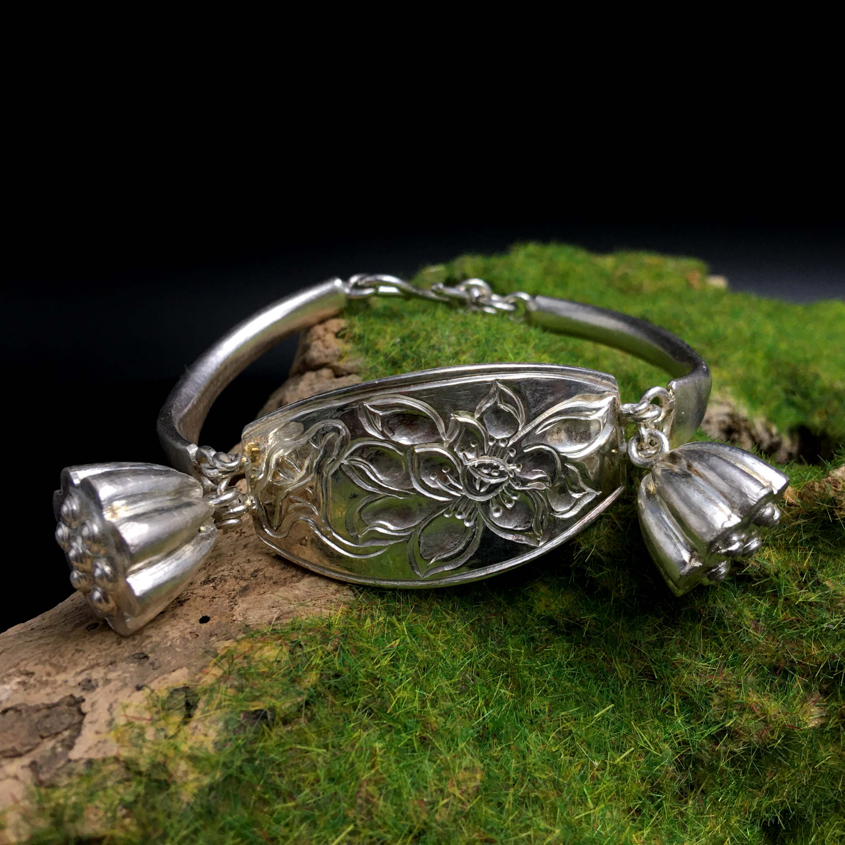 Original 999 sterling silver handmade lotus lotus deep carving traditional ancient style bracelet bracelet Mozi Silver Square
