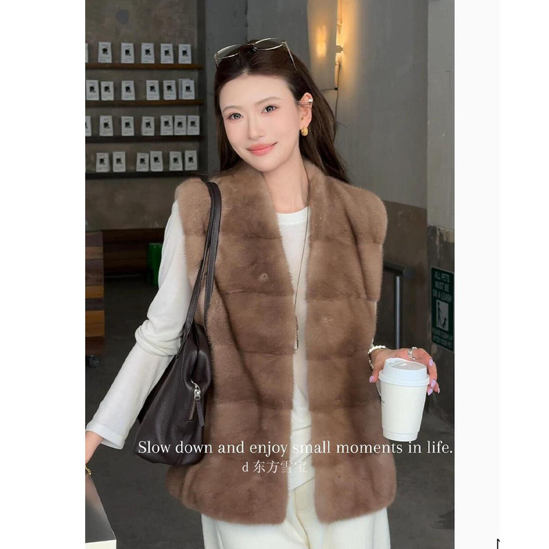 2026 Autumn/Winter Imported Mink Vest Full Mink Fur Horizontal Stripe Coat Women's Short Vest Small Mink Fur 2026 Autumn/Winter Imported Mink Vest Full Mink Fur Horizontal Stripe Coat Women's Short Vest Small Mink Fur