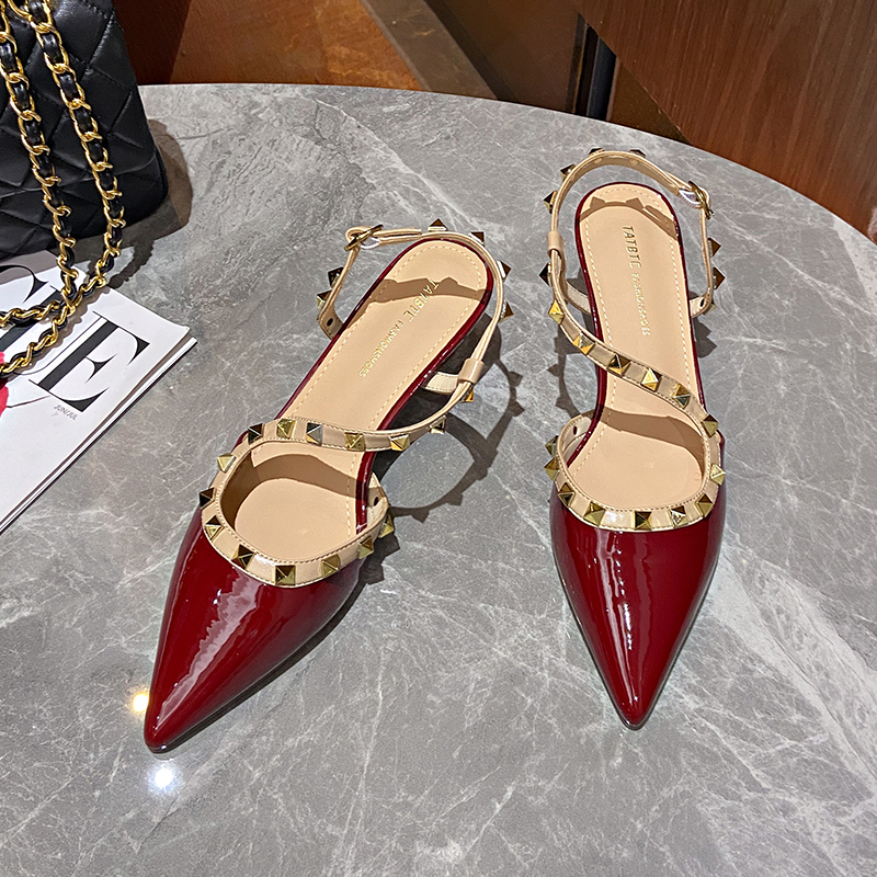 Korean-Style Red High-Heeled Shoes for Women, Thin Heels, 2026 Summer New Model, V-Style Pointed Toe with Studs, 5cm One-Strap Closed-Toe Sandals