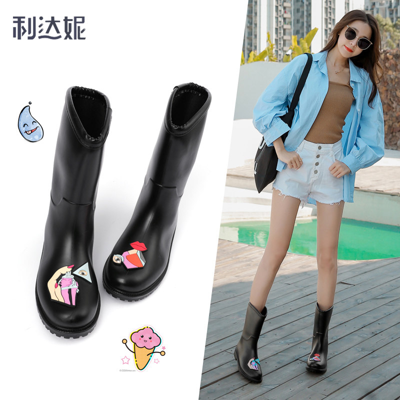 Jelly rain boots women's fashion model outside wear barrel rubber shoes non-slip Korean version of the shoe wash car wash work shoes rain boots waterproof