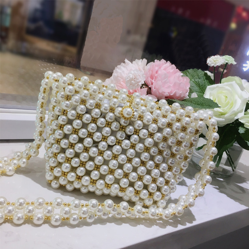 2020 new Korean ins retro design hand-beaded bag woven bag pearl bag one-shoulder messenger bag women