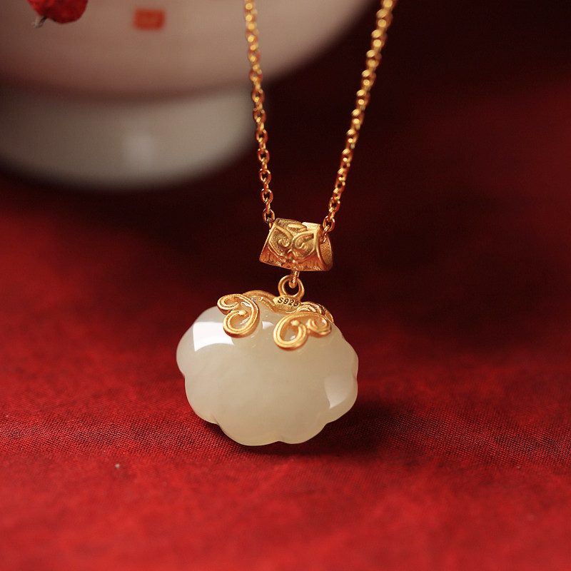Jade koi sterling silver ancient gold setting Wada jade longevity lock light luxury niche design premium sense necklace pendant woman