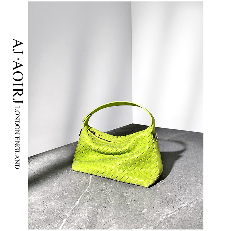 (AJ AOIRJ, UK) Niche leather hand-woven bag New dumpling bun one-shoulder carry cross-body women's bag