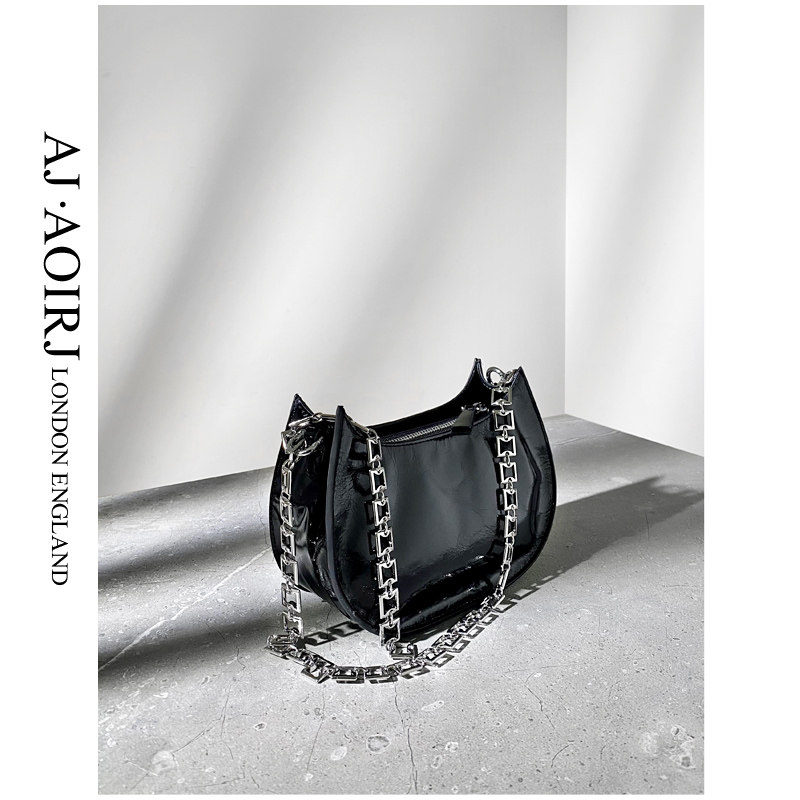 AJ AOIRJ British niche leather saddle bag superior sensory soft bag underarmpit bag slope span small bag