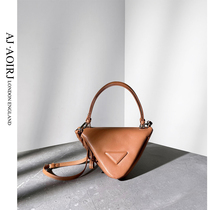 (British AJ AOIRJ) niche brand cowhide armpit womens bag versatile single shoulder diagonal span small bag hand