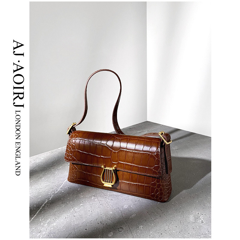 AOIRJ England bag underarm bag genuine leather soft bag niche one-shoulder women's bag texture small square bag