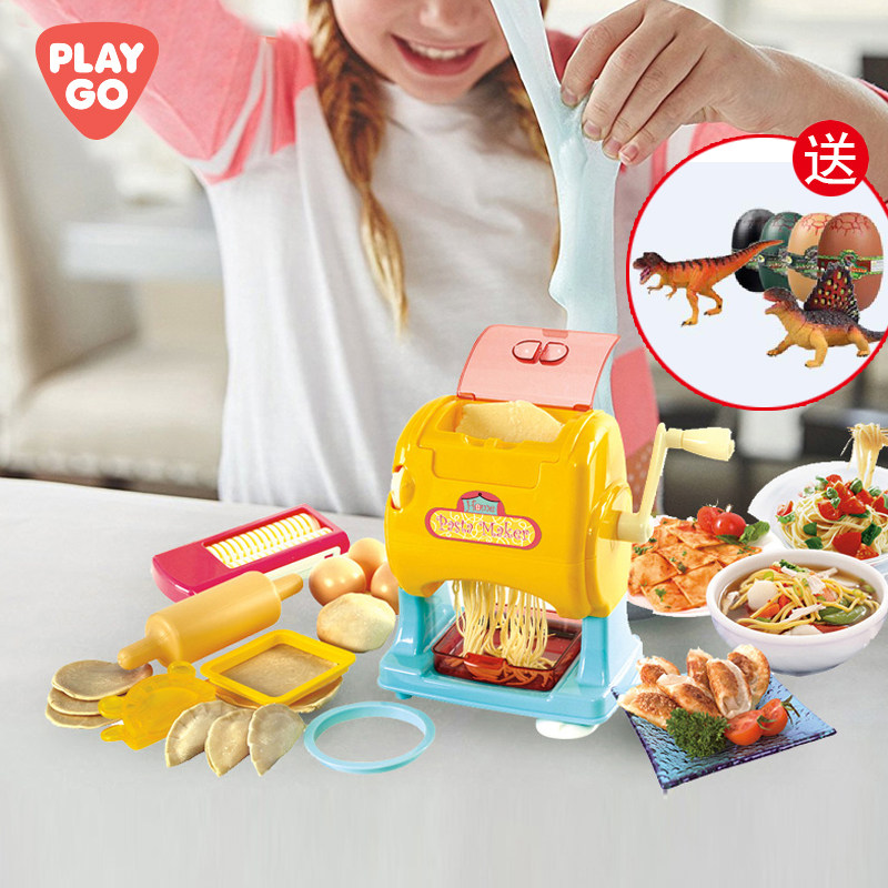 playgo Belle High children's toy noodles machine kitchen posing as a family wine pressing face to make handmade food and fun to eat