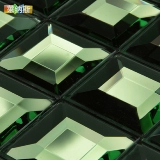 Зеленая стеклянная мозаика на стену, зеркальный эффект