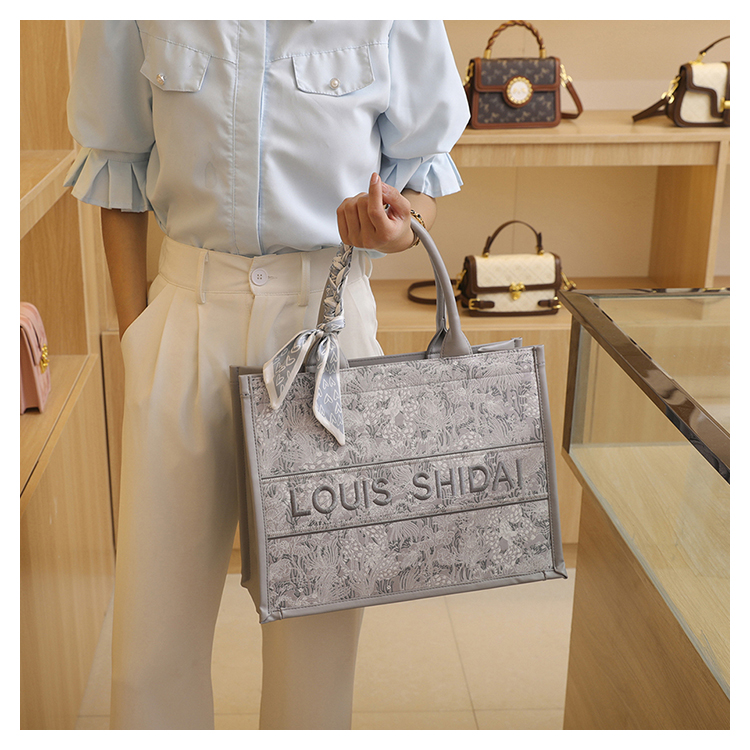 Premium for Women 2024 New Fashionable Large Capacity Single Shoulder Underarm , Hundred Step Handheld Commuter Tote_voghion.com
