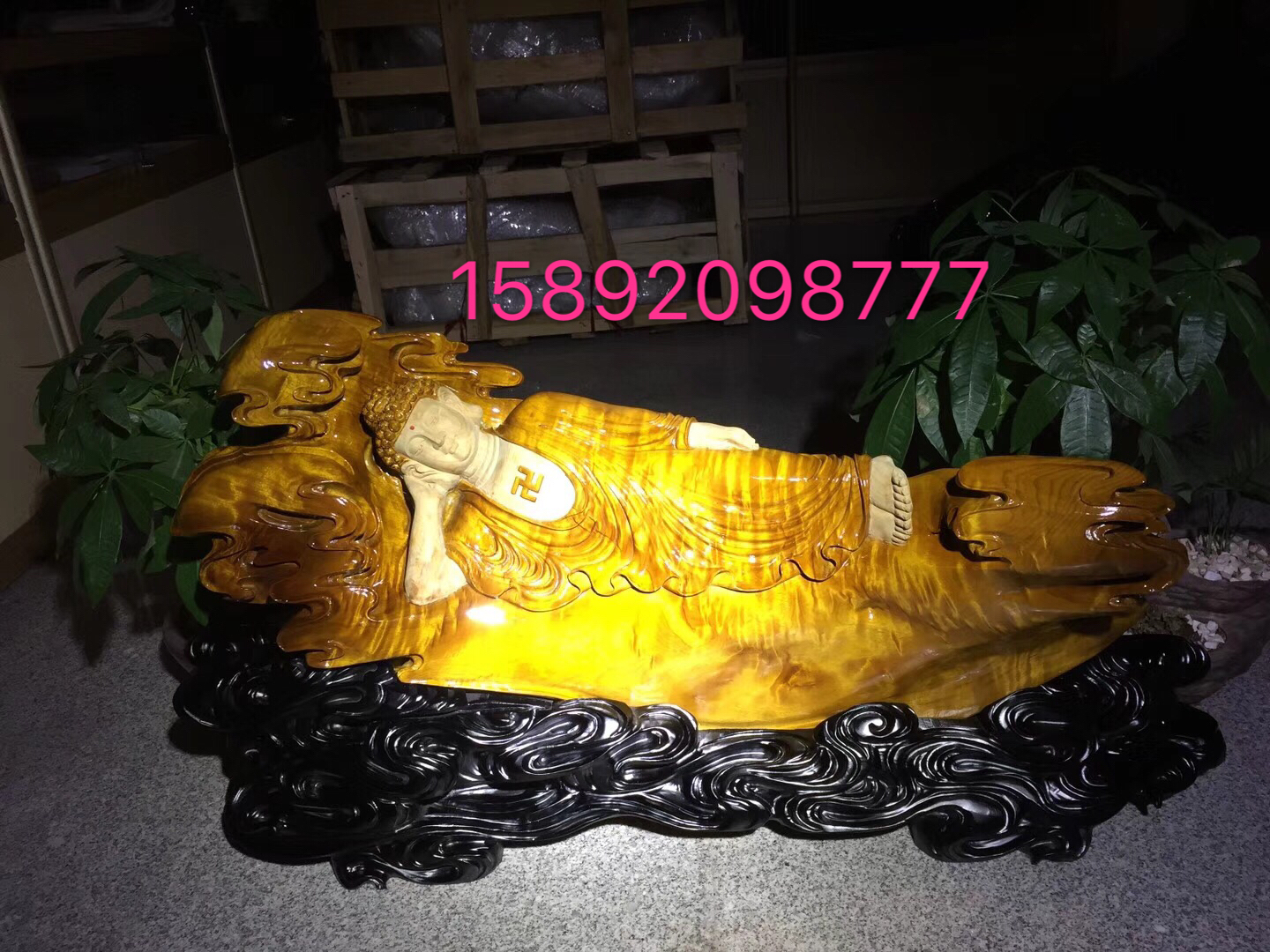 Golden Silk Nangmu Carved Little Leaf Zhen Nan Wolfo such as Come to Swing Pieces Wu Mu Animal Craft Gift Pendulum to the Sinned Wood Root Carving