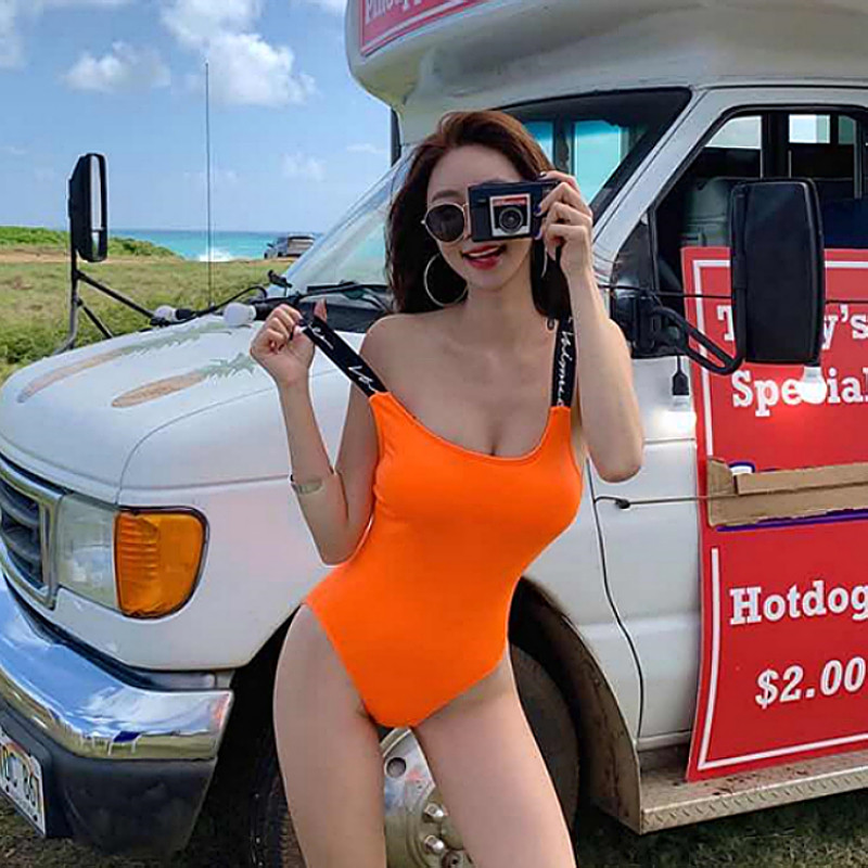 Swimsuit Women's new Korea Ins conservative small breasts gather for a slim and sexy teenage girl student spa swimsuit