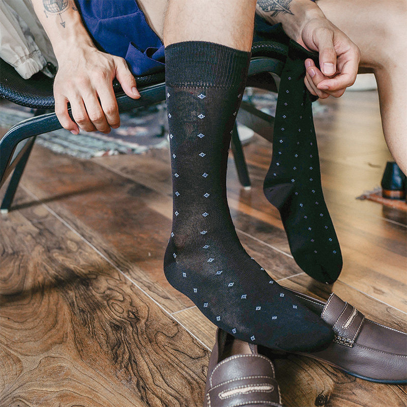 Vegetarian studio men's brief diamond long cylinder socks fashion Inn wind 100 lap suit socks office worker limited-Taobao