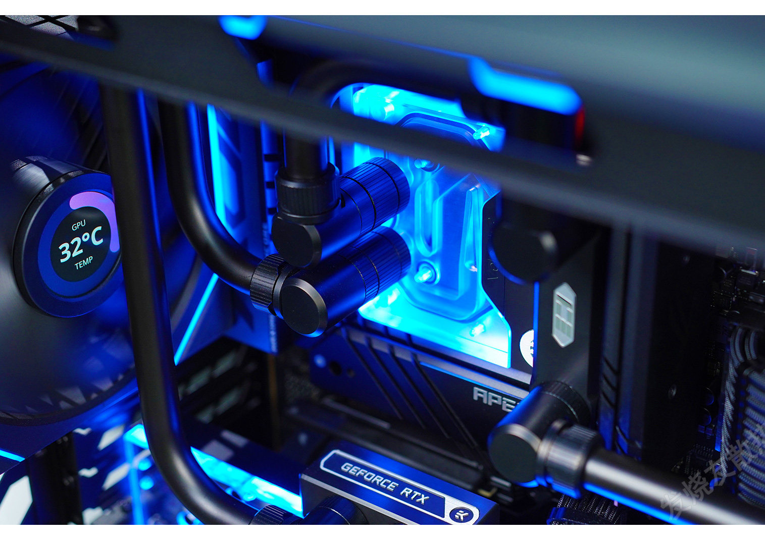 Шасси питания вентилятор комплект поставки  发烧友水冷|rog创世神701机箱 金属硬管ek水冷方案 cpu显卡散热 Ekwb