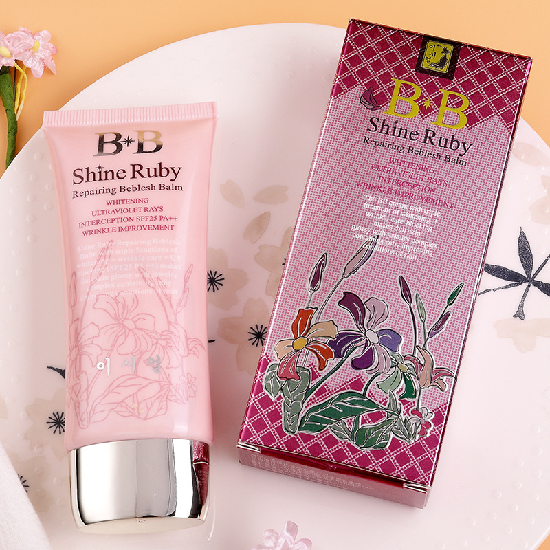 BB cream brightens skin tone nude makeup concealer strong whitening moisturizing lasting not easy to take off makeup not easy to float powder moisturizing isolation cream