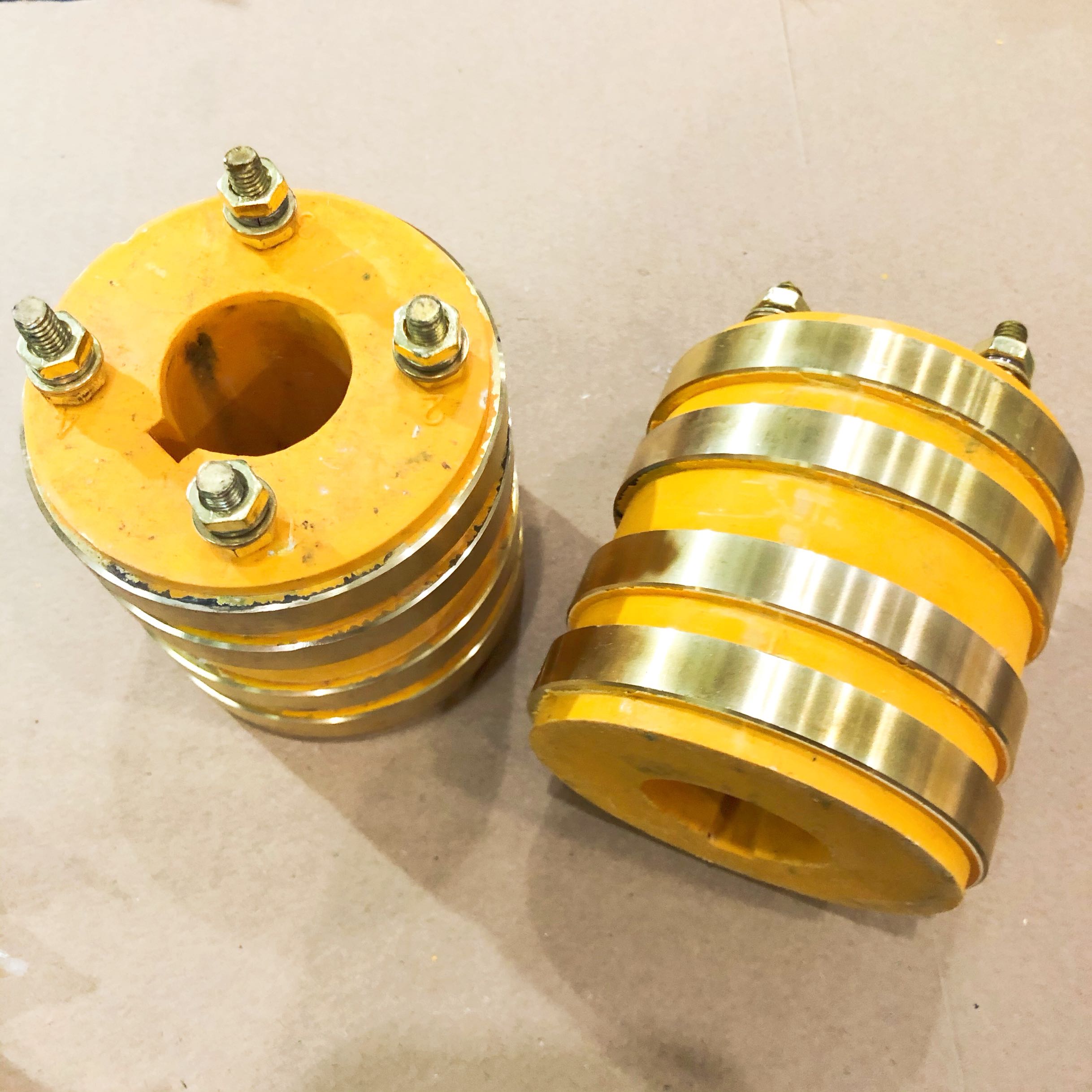 4-way set electric ring conductive slip ring inner diameter 30 32 outer diameter 80 80 80 M6 screw foot keyway 8MM