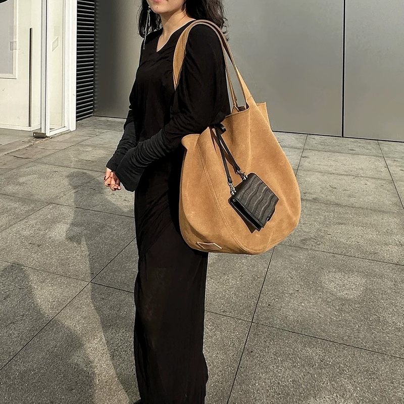 Sand Dune |   Designer Style Ultra-Light Eco-Friendly Leather and Suede Tote Bag for Women, Large Capacity Handbag, Commuter Shoulder Bag