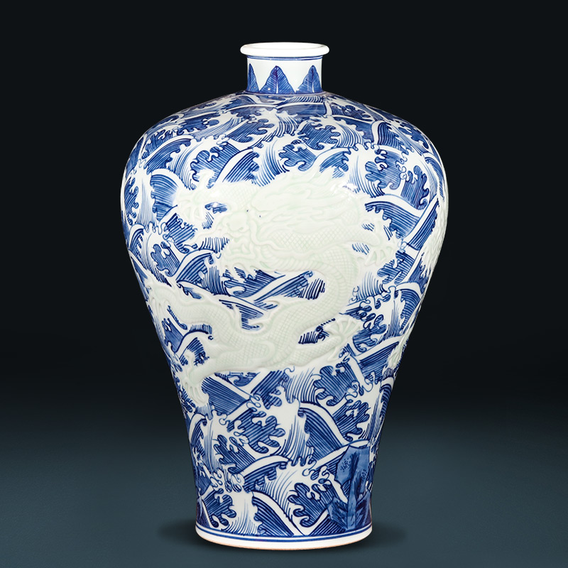 Jingdezhen ceramics imitation yongzheng hand carved dragon antique Chinese blue and white porcelain vase sitting room ark, furnishing articles