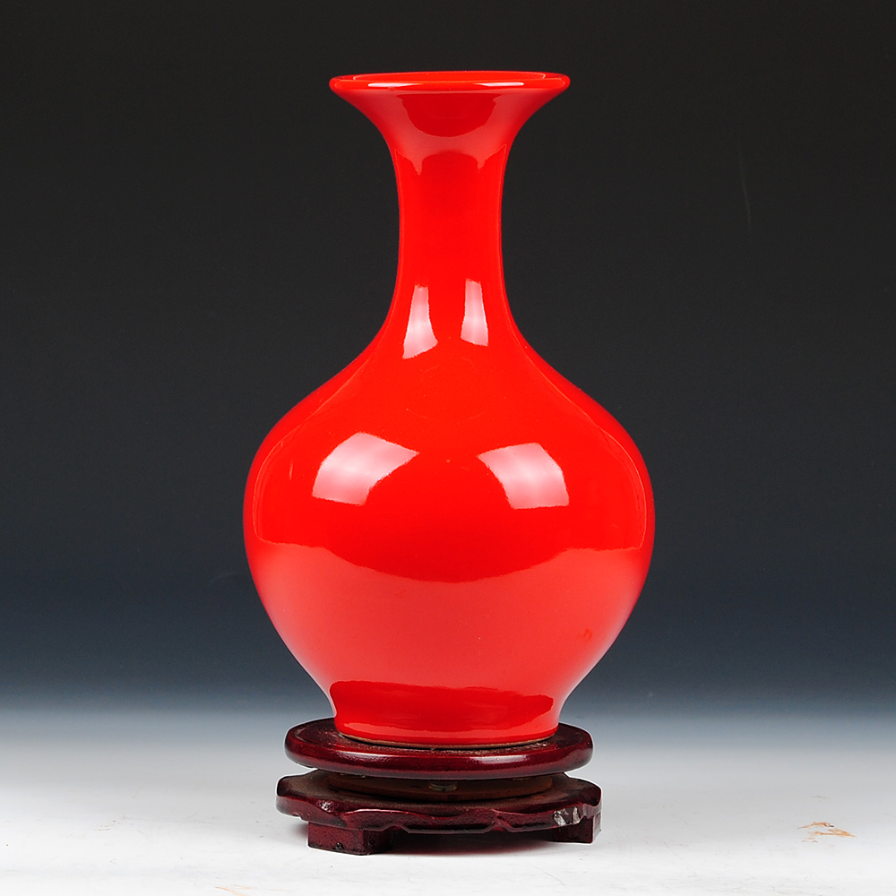 Jingdezhen Ceramic Ware China Red Pure Color Vase Home Decoration Handicraft Swing Accessories Wedding Gifts Wedding Celebration